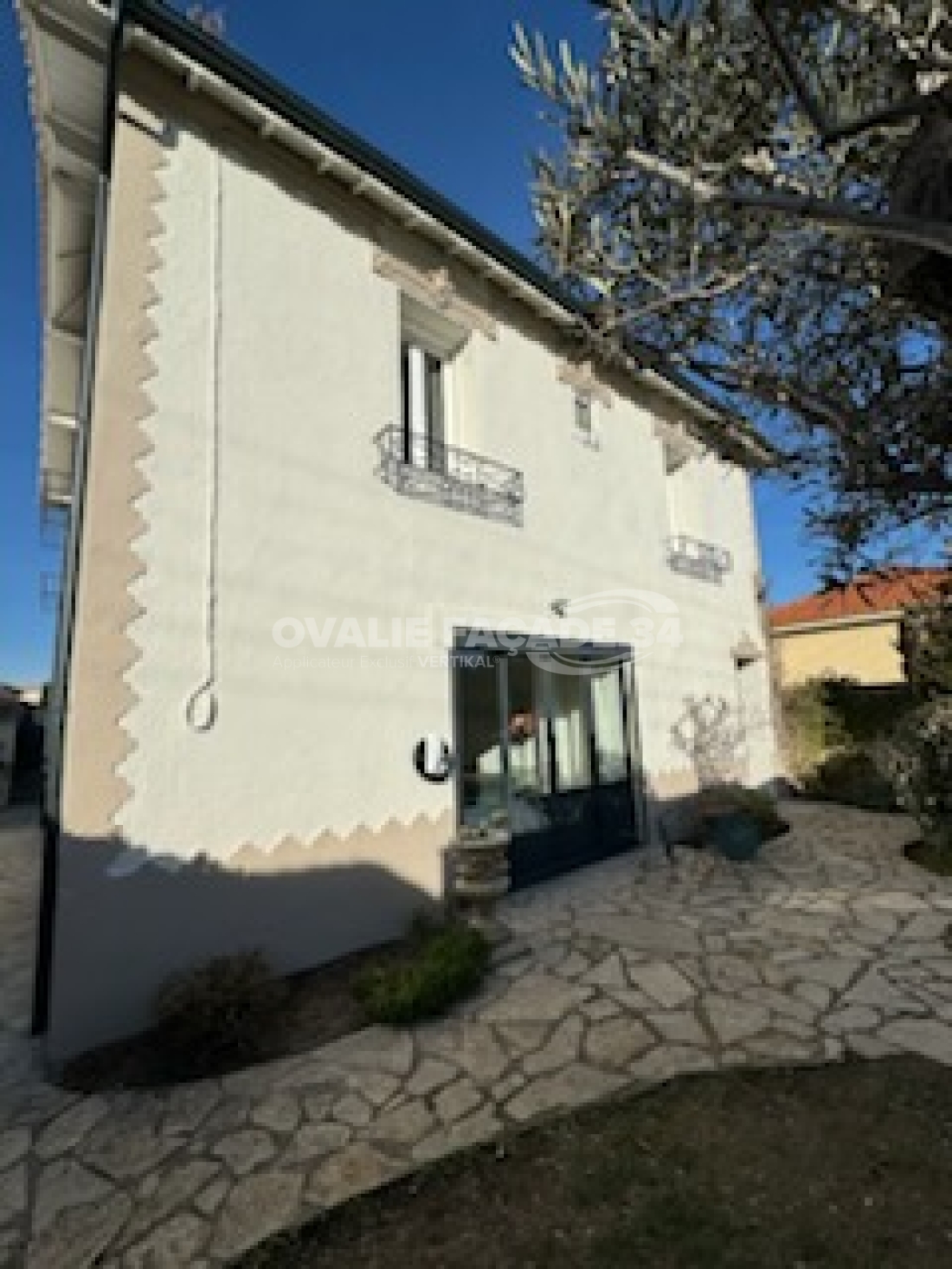 Peintre façades d'une maison à Sauvian, 34410, HERAULT